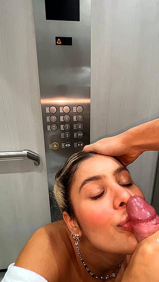 Cute Girl Gets Facial In An Elevator'