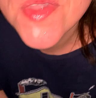 Absolutely nothing turns me on the most than a massive thick cumshot in my mouth! I love you hubby ❤️ 💕'