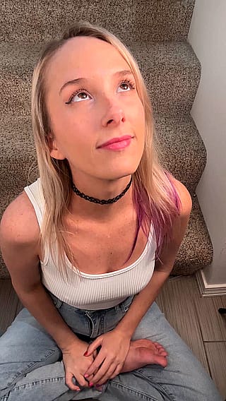 Making errands less monotonous by getting a face full of cum first :)'