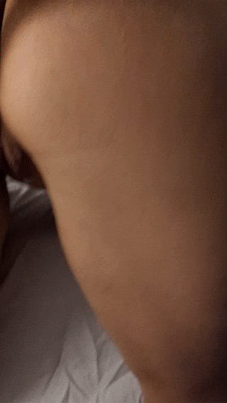 Need someone to cum catch the creampie from my pussy'