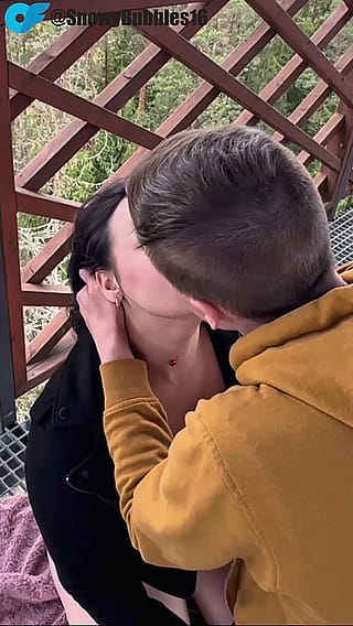 Kissing Until Cumming On That Sweet Mouth'