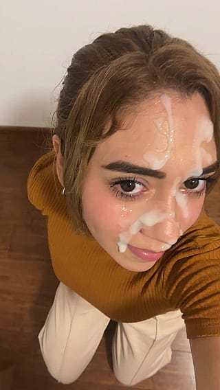Spunk-Starved Latina Slurps a Huge Rope Feast'