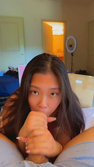 Daddy's Favor Paid in Full - Hot Asian Slurps Down a Massive Load'
