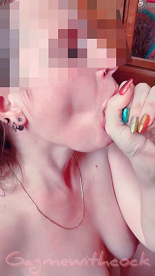 Drenching Her Pretty Face & Throat with Hot Loads'