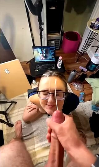 Hot Live Facial Cum Explosion'
